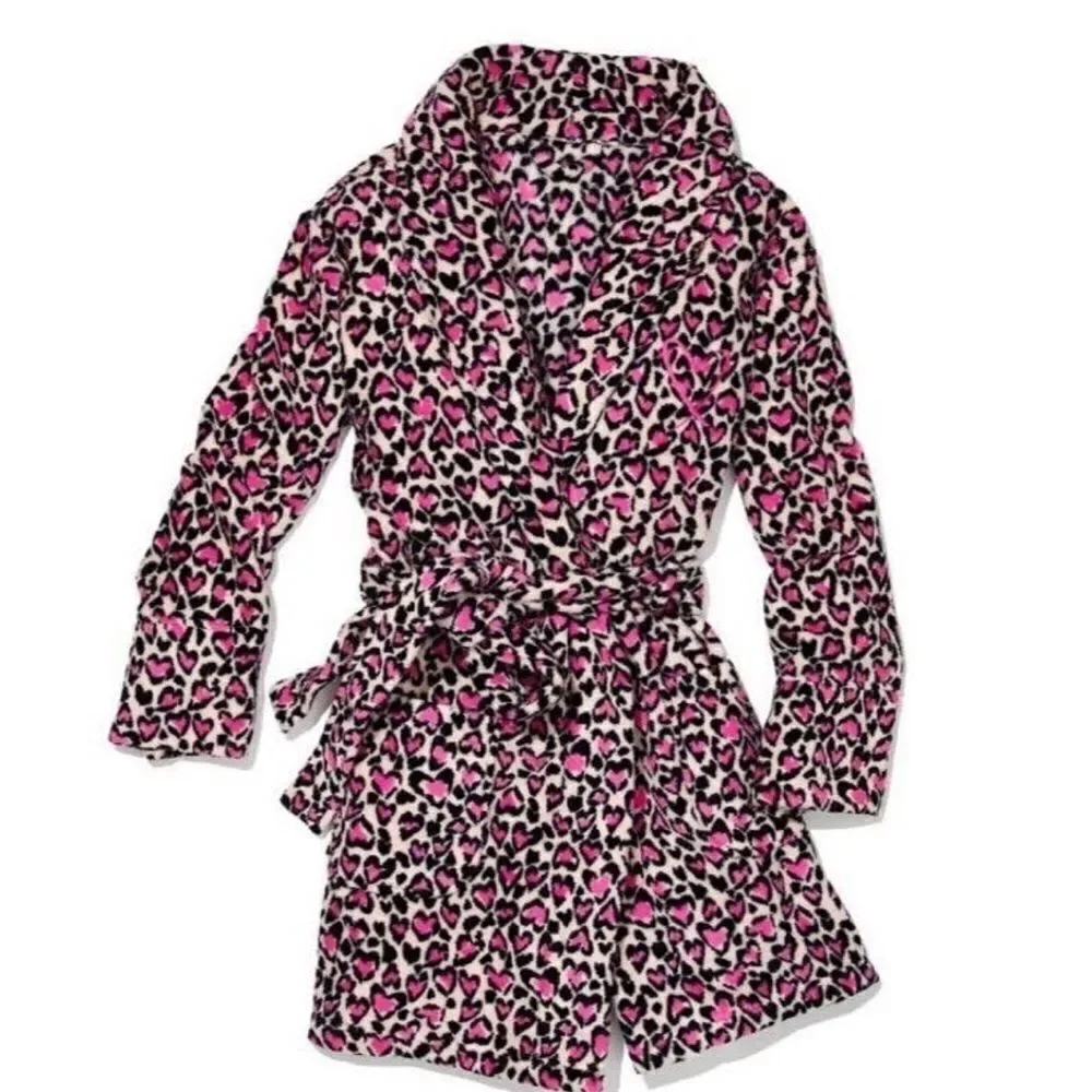 Victoria’s Secret cozy pink heart leopard robe M/L